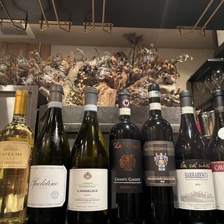 A wide range of classic Italian orthodox wines available