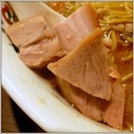 まるは BEYOND - 背脂みそチャーシュー