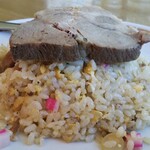 めんや 志道 - 厚切りちゃーしゅーオンザ半炒飯！