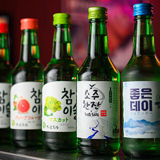 From standard drinks such as “Chamisul” and “Makgeolli” to rare drinks as well.