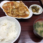 明朗飯店 - 肉うま煮定食　750円