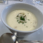 シャトー　ラ・パルム・ドール - ◉スープ
      　百合根のクリームスープ　濃厚で美味しい❤️
