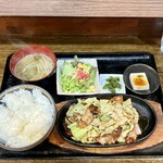 居酒屋あどし - 豚とキャベツの甘辛炒めPayPayと割引券併用で850円→640円に