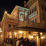 リストランテ　ディ・カナレット - 18時を過ぎると行列ができます。