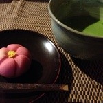 鶴屋吉信 - 季節の生菓子