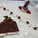 シャトー　ラ・パルム・ドール - ◉デザート
      　ショコラテリーヌ、バニラムース、
      　ブルーベリーアイスなど