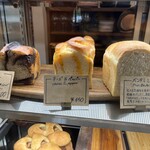 Ichi Ichi Ichi Maru Kafe Be Kari - 人気のパン