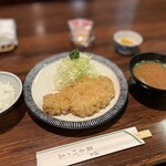 蘭亭ぽん多 - ロースカツ定食　¥1600