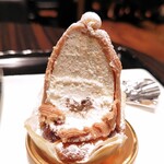 トシ・ヨロイヅカ 東京 - 