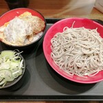 Nadai Fujisoba - メンチカツ丼、冷たい蕎麦セット 650円