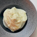 Truffle flavoured mashed potatoes