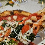 ピッツェリア エ オステリア パドリーノ - トマトソースが美味しいでーす( *´艸｀)