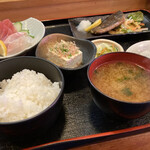 おがわ - ご飯普通盛り　大盛り、おかわり無料