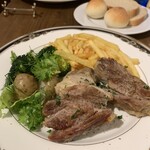 Logique - 豚スネのコンフィ。柔らかい、絶品