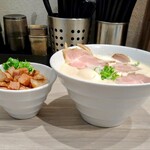 麺〜seeness〜なかの - 特製TORI白湯らーめん醤油の麺大盛とあぶりチャーシュー飯セット