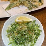 Udonkoubousanuki - おろしレモン小ネギ（小）と 菜の花の天ぷら