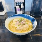 Rokkumbirisu pa wan - S鶏チャーシュー麺