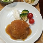 キッチン ブルー グローブ - 上から、ぽてさら、ブロッコリー、トマトです