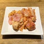 立喰い焼肉　おやびん - ・ミックスホルモン 赤 220円/税込