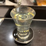 Tsukiji Otokomaezushi - 金箔入り日本酒