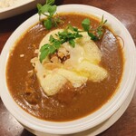 欧風カレー ボンディ - ミックスカレー（チキン、エビ、あさり）