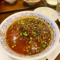 青菜 丸の内ブリックスクエア店 - たんたんめーん 結構汗かくやつ 餃子美味かったっす！