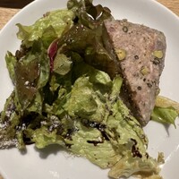 カステリーナ - サラダとパテドカンパーニュ