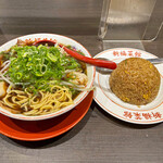 新福菜館 - 「中華そば（並）」＋「焼きめし（小）」¥1,100