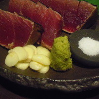 寅八商店 心斎橋店 - カツオのたたきの調味料群（塩、にんにく、ゆず胡椒）