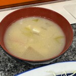 Youbouchou - 大根、キャベツ、豆腐、にんじんの味噌汁