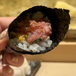 赤坂 鮨 ふくなが - トロたく手巻き