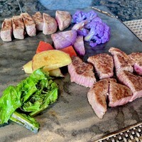 鉄板焼 匠 - ロースとフィレの食べ比べ