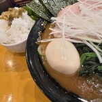 横浜家系ラーメン 麺家 福増 - 