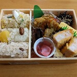 おこわ米八 - 料理写真:海老カツと五穀酢チキンの美食重