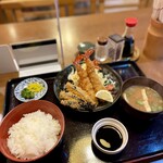 めん処 さぬき - エビフライ定食950円