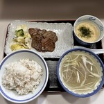 Gyuutan No Mise Tatsuyoshi - とろろ付きの牛タン焼き定食