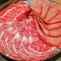 しゃぶしゃぶ 吟半 お台場店 - どうです？この見事な肉っぷり！(〃∇〃)