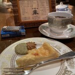 珈琲舎 蔵 - ブレンドコーヒーとチーズケーキ（サービス…クッキー）