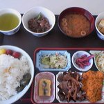 Toki kko - 2007-08-09のお昼。弁当メニュー＋煮付