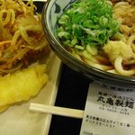 丸亀製麺 - うどんと天ぷら。
