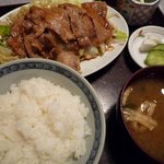 焼肉定食（９５０円）
