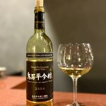 中華寝台 - 甲州で20年熟成とは。
      まったくヘタるどころか、べっこう飴や蜜っぽさも出て、素晴らしい年の重ね方をしている印象です。
      素晴らしい♪
