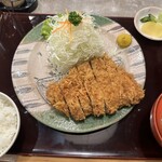 Umai Tonkatsu Katsuharu - 黒豚ロースカツ定食　1,975円