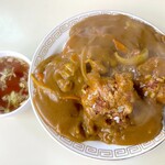 来々軒 - カレーライス大盛＋唐揚げ2個で1050円