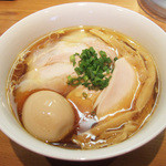 ラーメン屋 トイ・ボックス - 会津地鶏の醤油ラーメン(700円)+味付玉子(100円)+チャーシュー(200円)