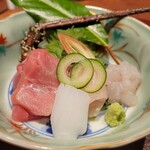 ろばた 銀座本店 - お造り 一人前です。豪華内容で、しかも、どれも美味しい