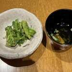 Dainamikku Kicchin Ando Ba- Hibiki - フグの椀と青菜の胡麻和え（お通し）