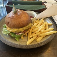 ウルフギャング・パック カフェ 愛知芸術文化センター店 - 