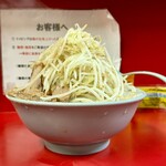 ラーメン二郎 - ラーメン 850円、味玉子 100円 ※野菜マシマシ
            2024年1月11日