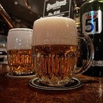 VAPEUR - 伝統的な注ぎ方で注ぐPilsner Urquell